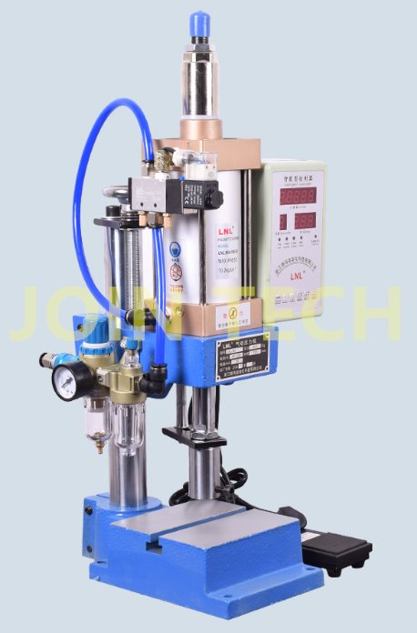 Pneumatic Hydraulic Self Clinching Machine