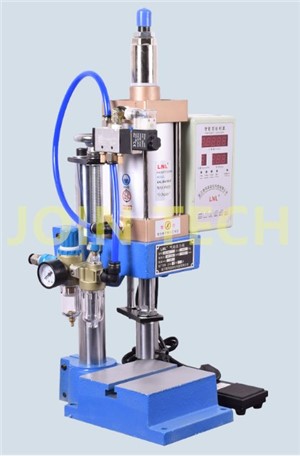 Pneumatic Hydraulic Self Clinching Machine